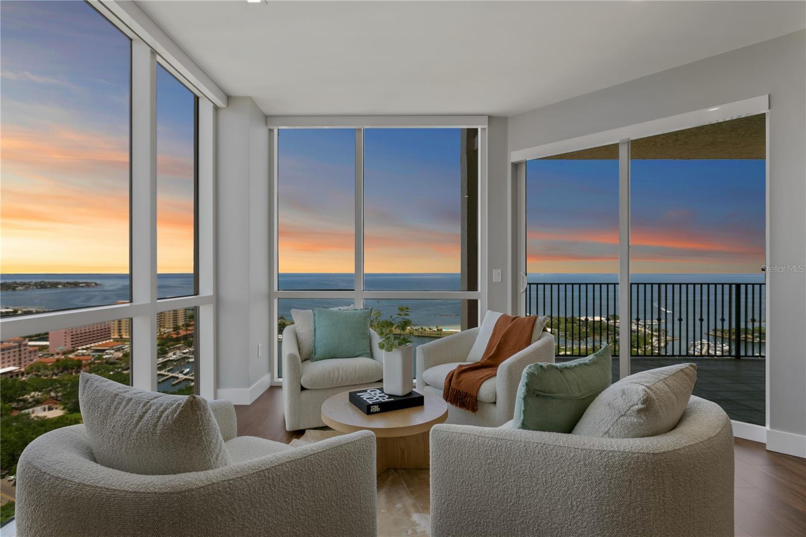 PARKSHORE PLAZA CONDO - Residential