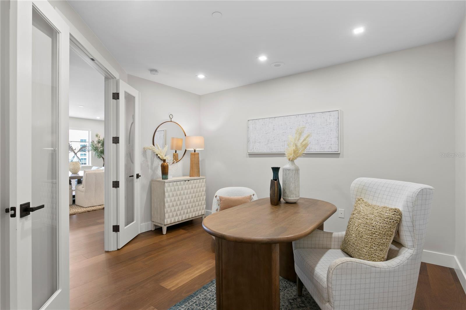 PARKSHORE PLAZA CONDO - Residential