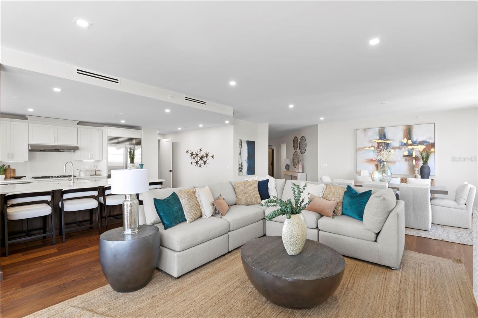 PARKSHORE PLAZA CONDO - Residential