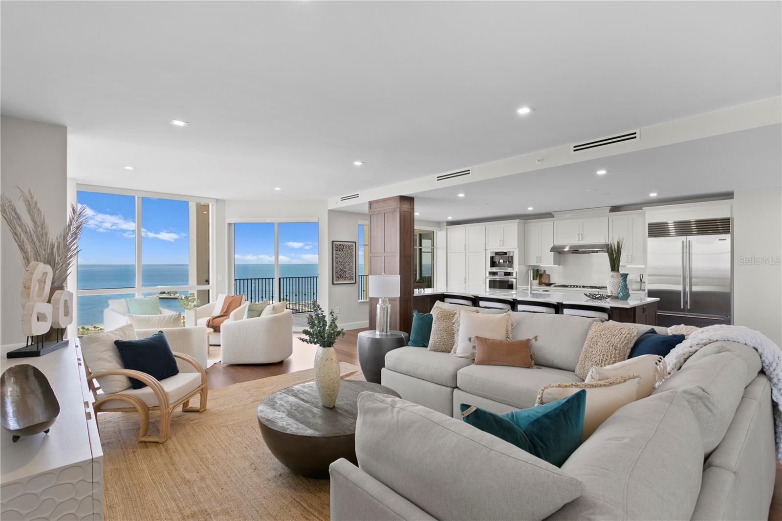 PARKSHORE PLAZA CONDO - Residential