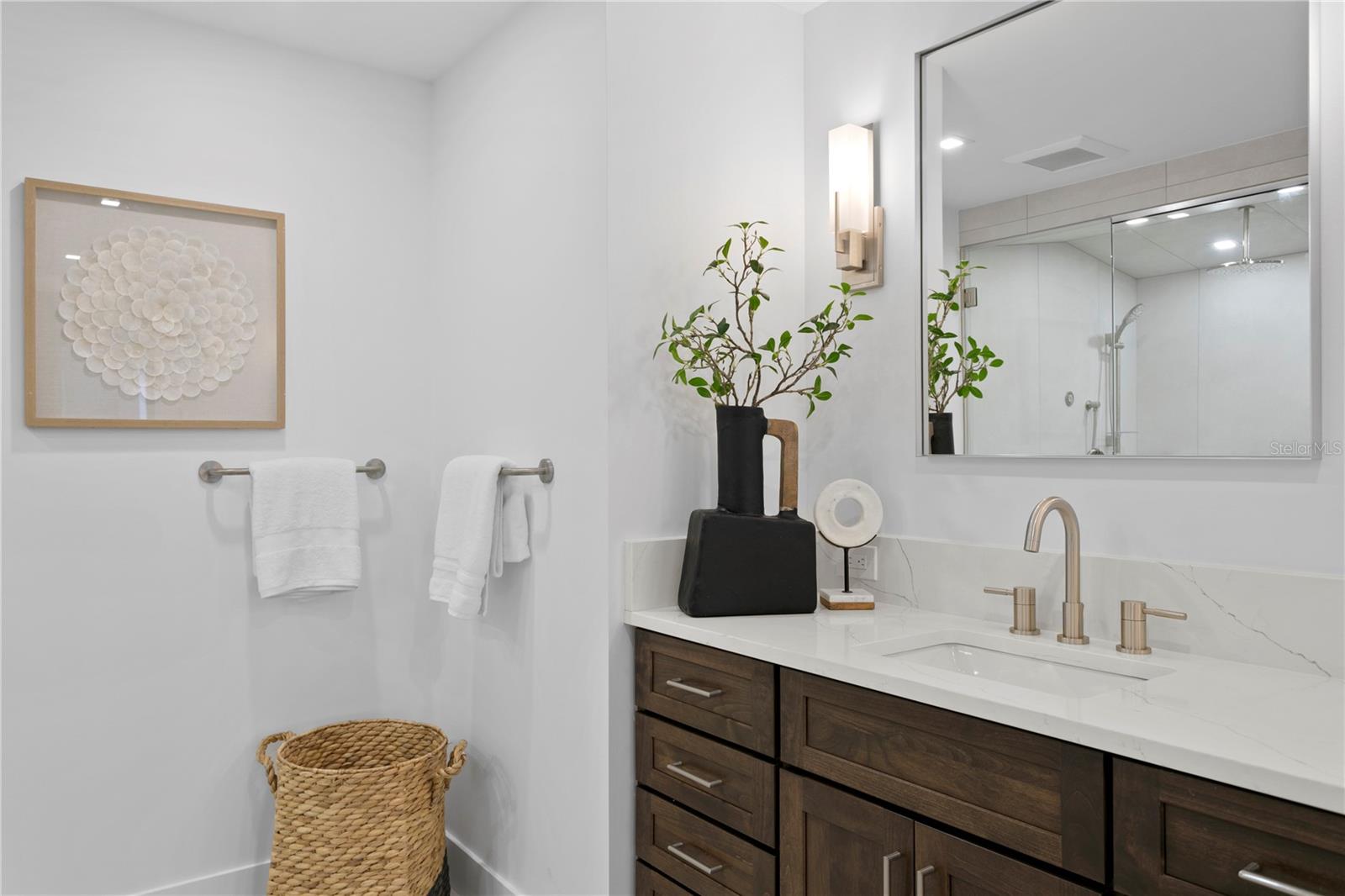 PARKSHORE PLAZA CONDO - Residential