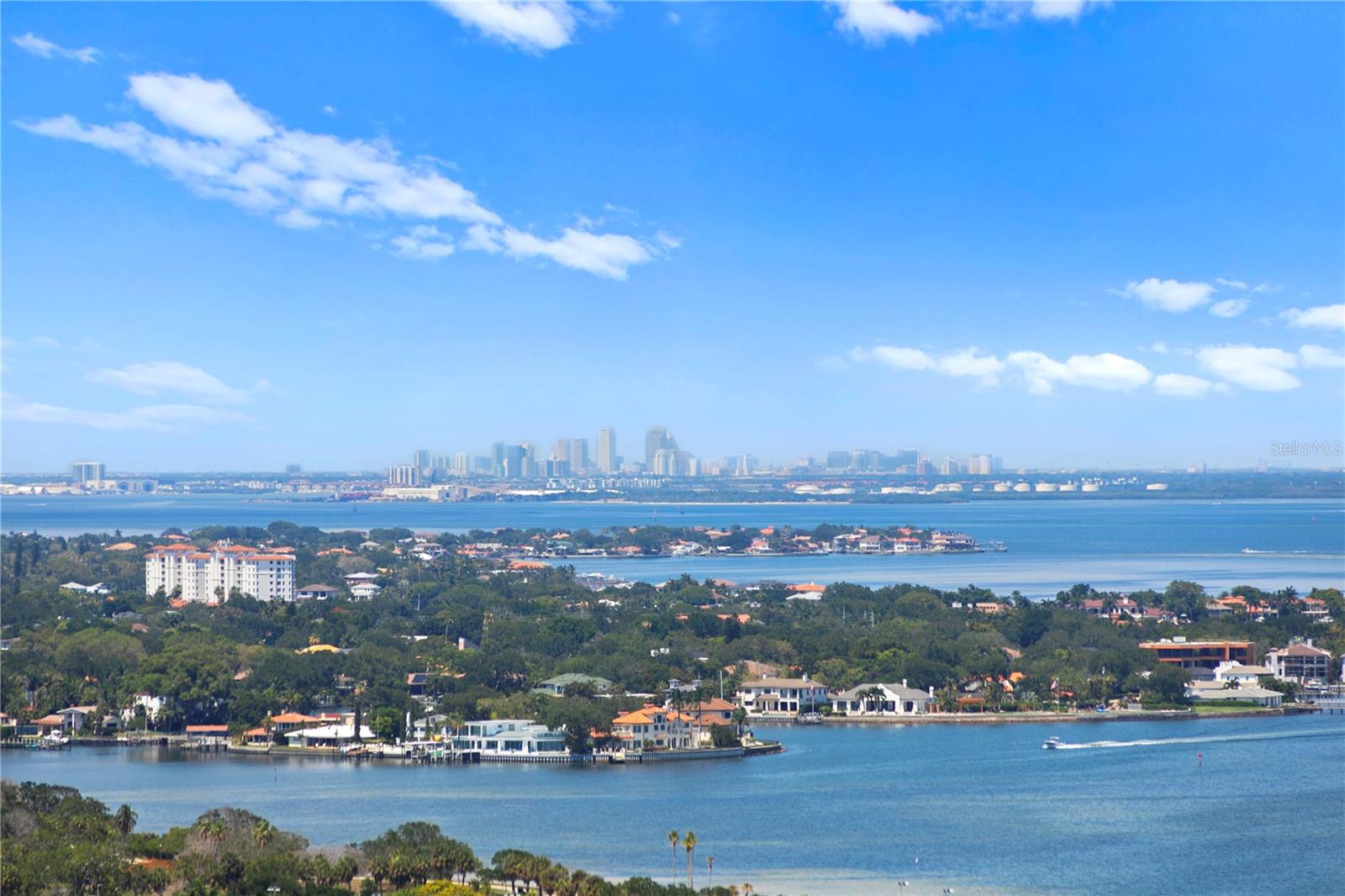 PARKSHORE PLAZA CONDO - Residential