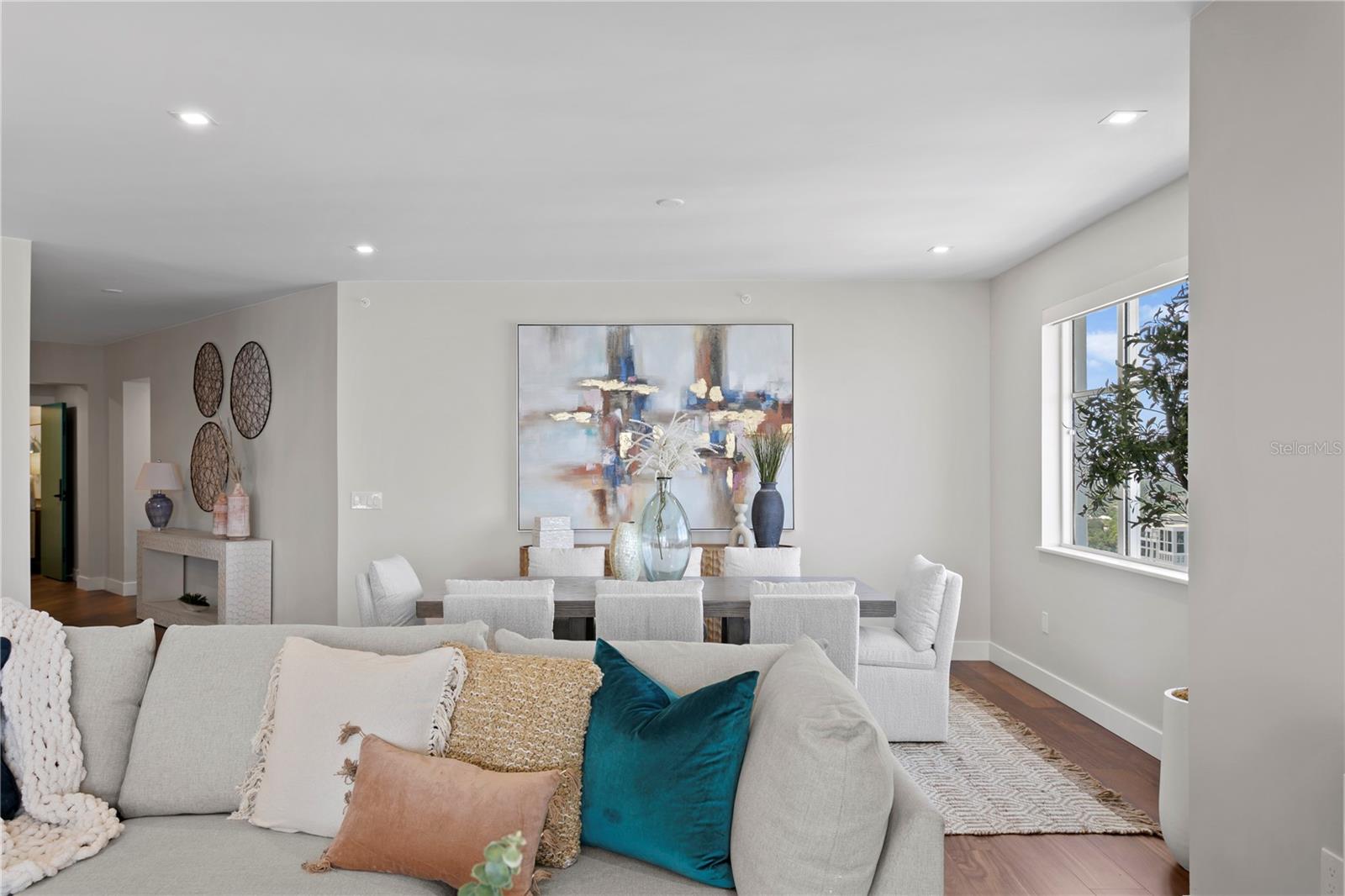 PARKSHORE PLAZA CONDO - Residential