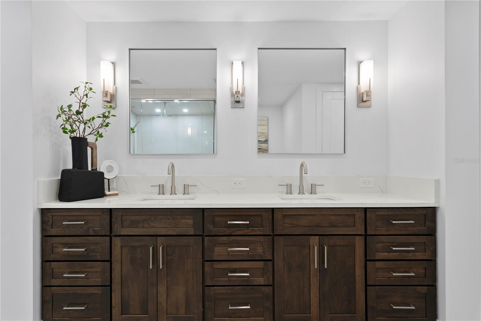 PARKSHORE PLAZA CONDO - Residential