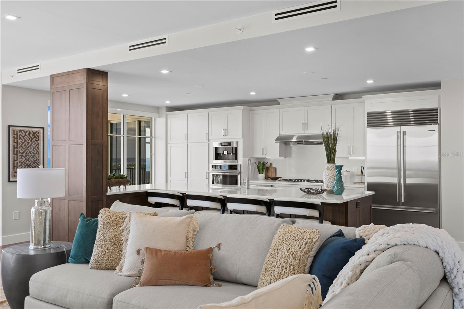 PARKSHORE PLAZA CONDO - Residential