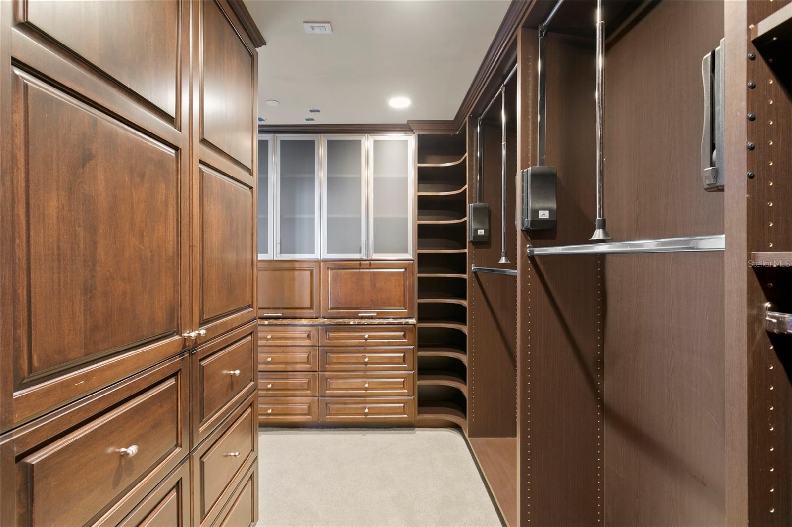 PARKSHORE PLAZA CONDO - Residential