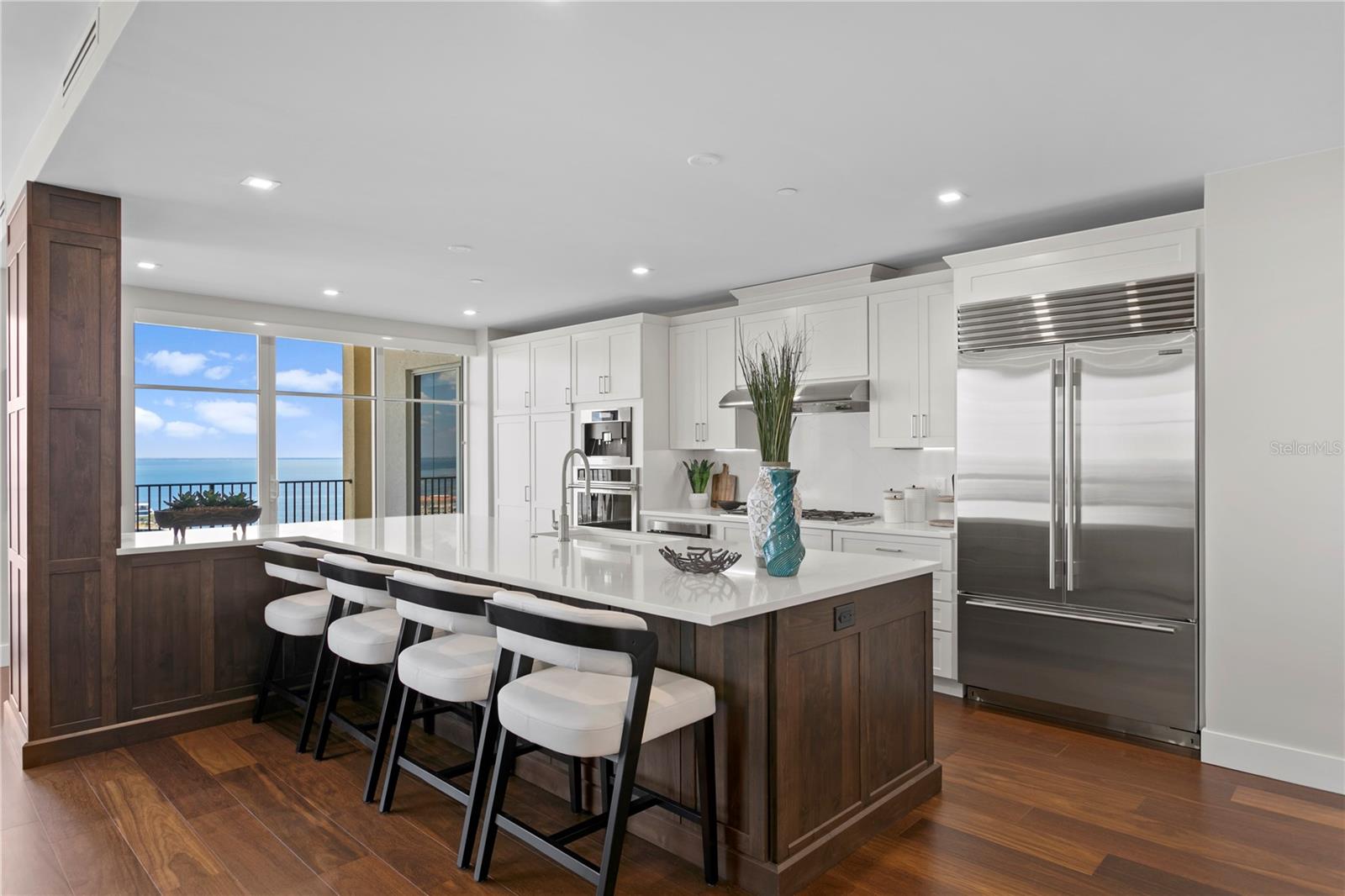 PARKSHORE PLAZA CONDO - Residential