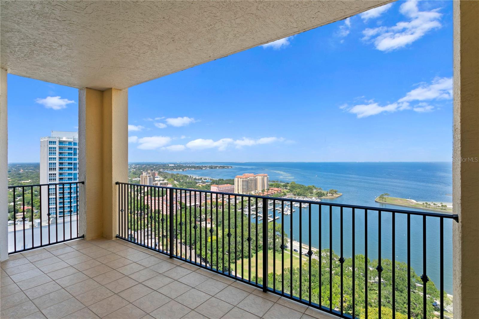 PARKSHORE PLAZA CONDO - Residential