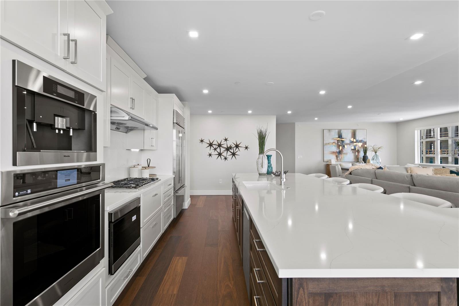 PARKSHORE PLAZA CONDO - Residential