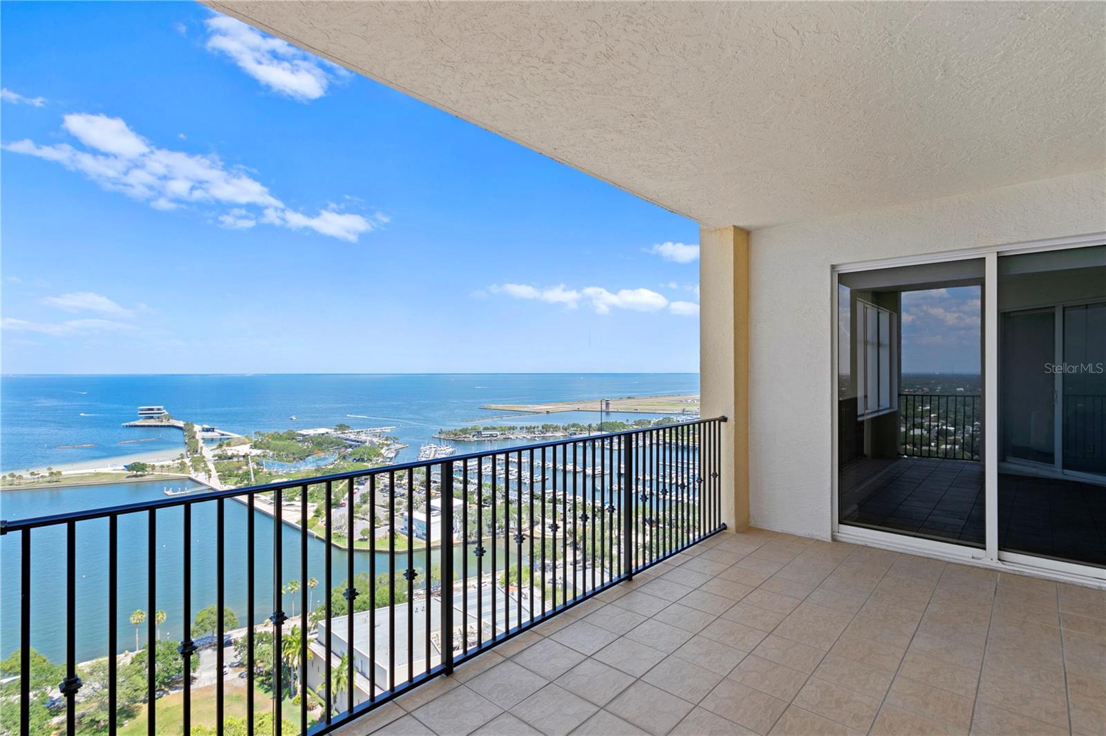 PARKSHORE PLAZA CONDO - Residential