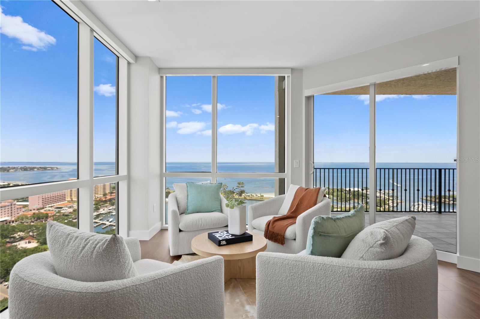 PARKSHORE PLAZA CONDO - Residential