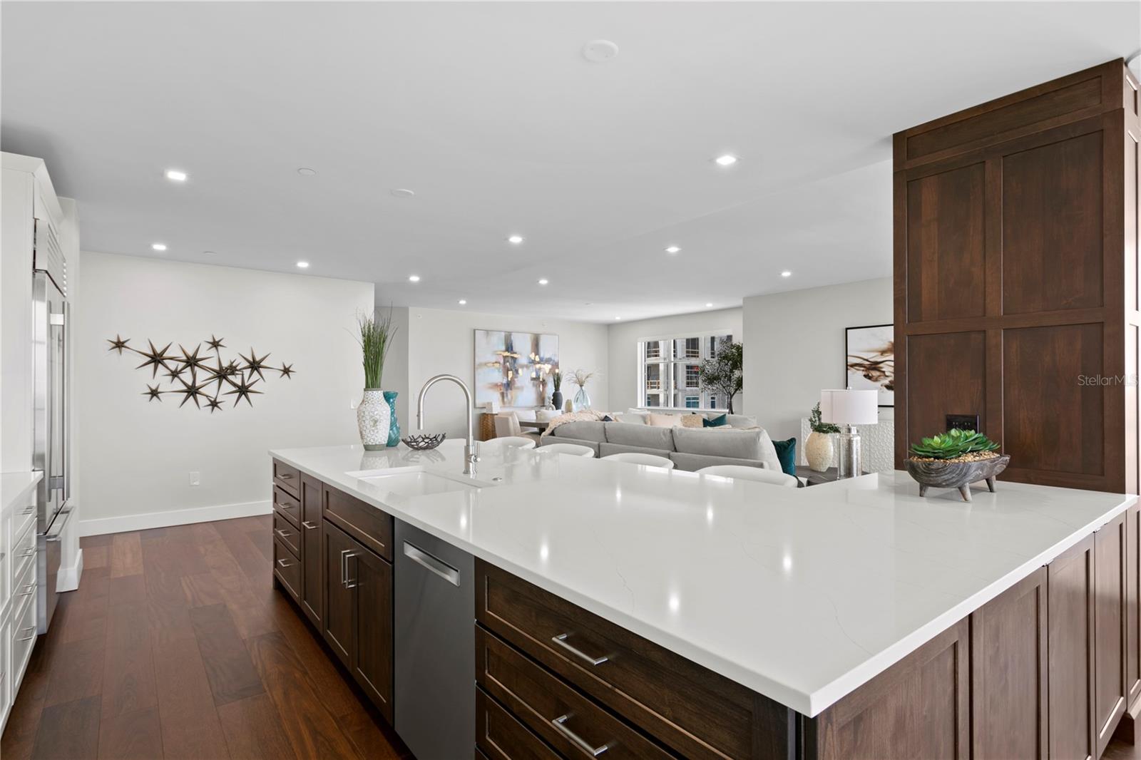 PARKSHORE PLAZA CONDO - Residential