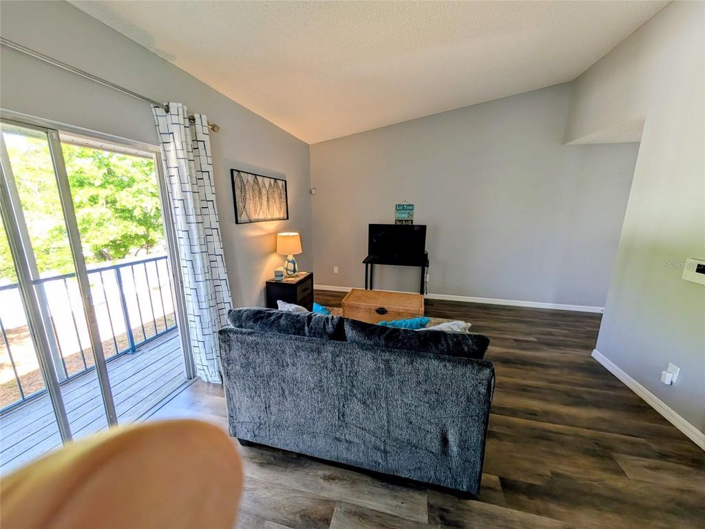 Photo of 10 N Fairfax Avenue, Winter Springs, FL 32708 (MLS # O6404221)