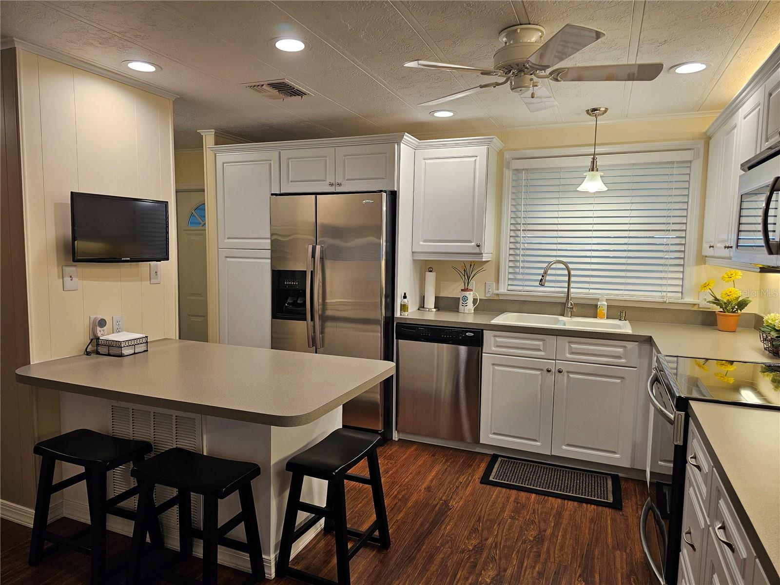 GULL-AIRE VILLAGE - Residential