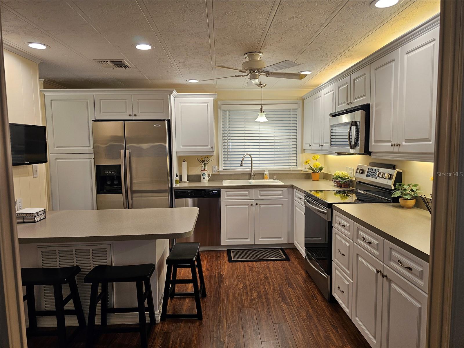 GULL-AIRE VILLAGE - Residential