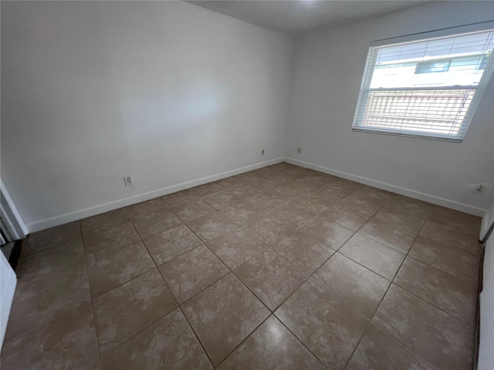 THE HAMPTONS AT BRANDON A CONDO - Residential