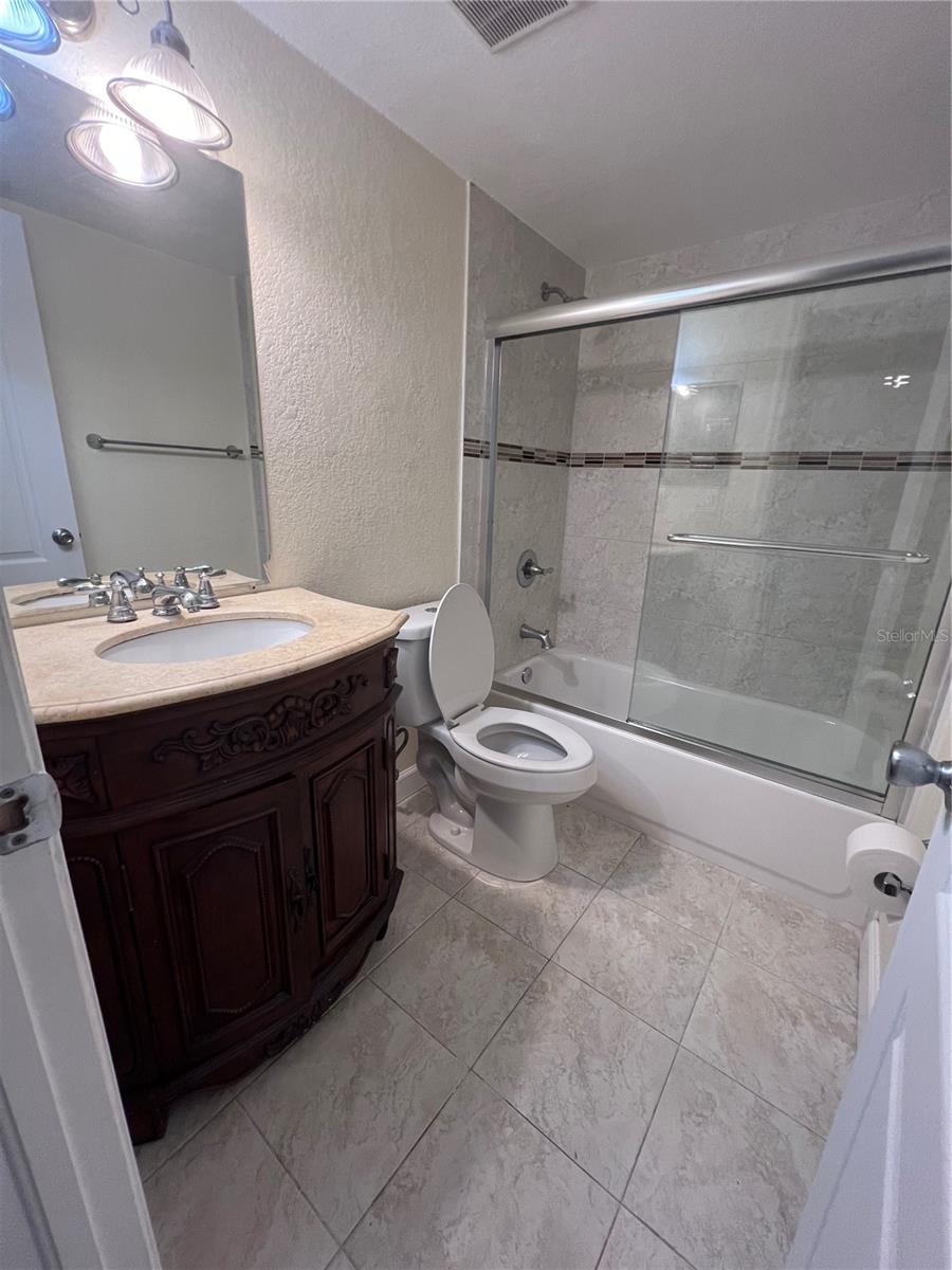 THE HAMPTONS AT BRANDON A CONDO - Residential