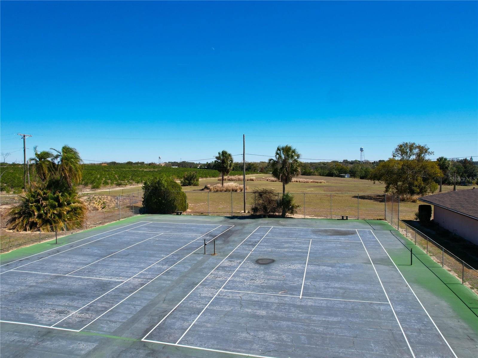 LA CASA CONDO - Residential