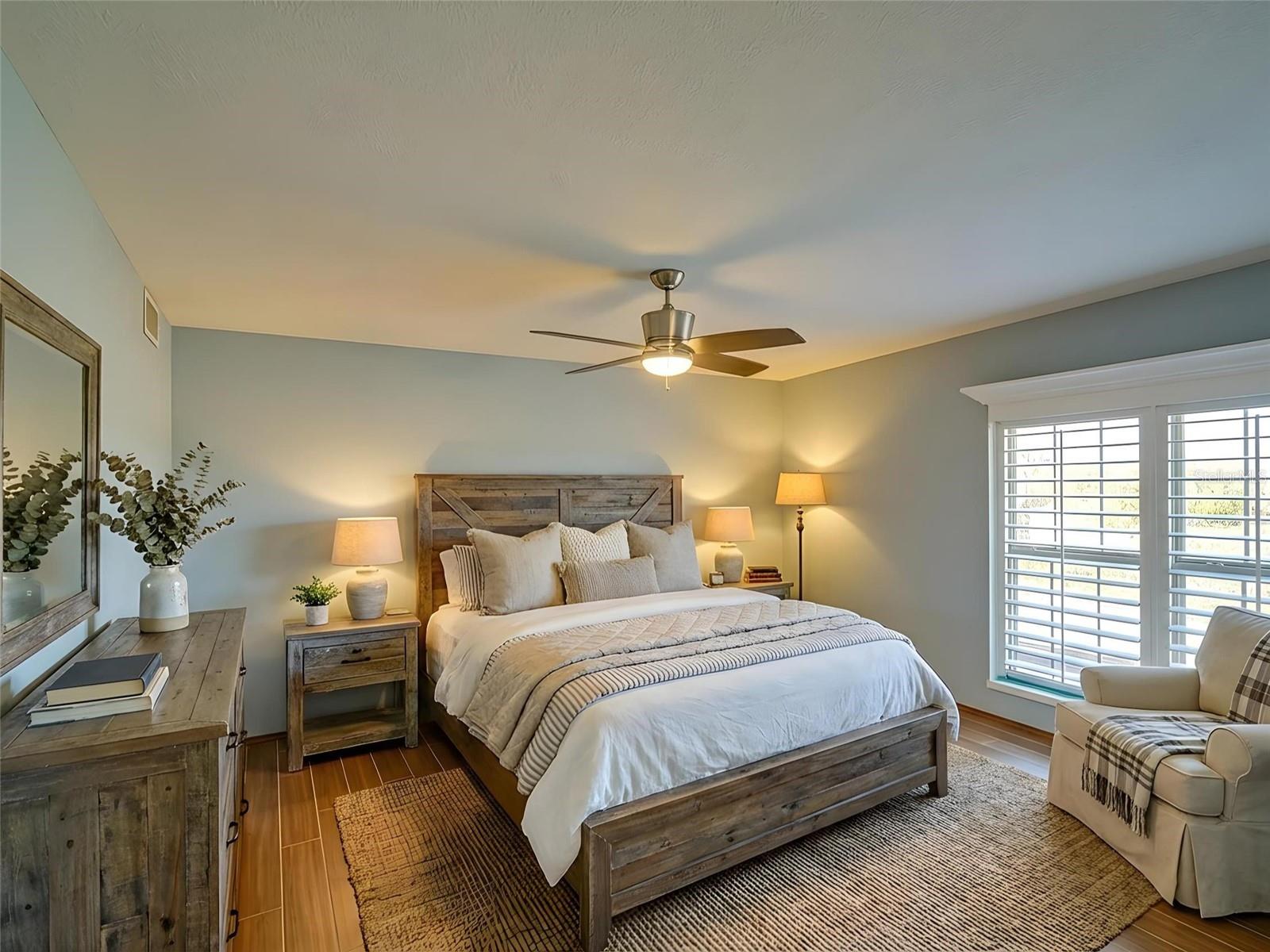 LA CASA CONDO - Residential