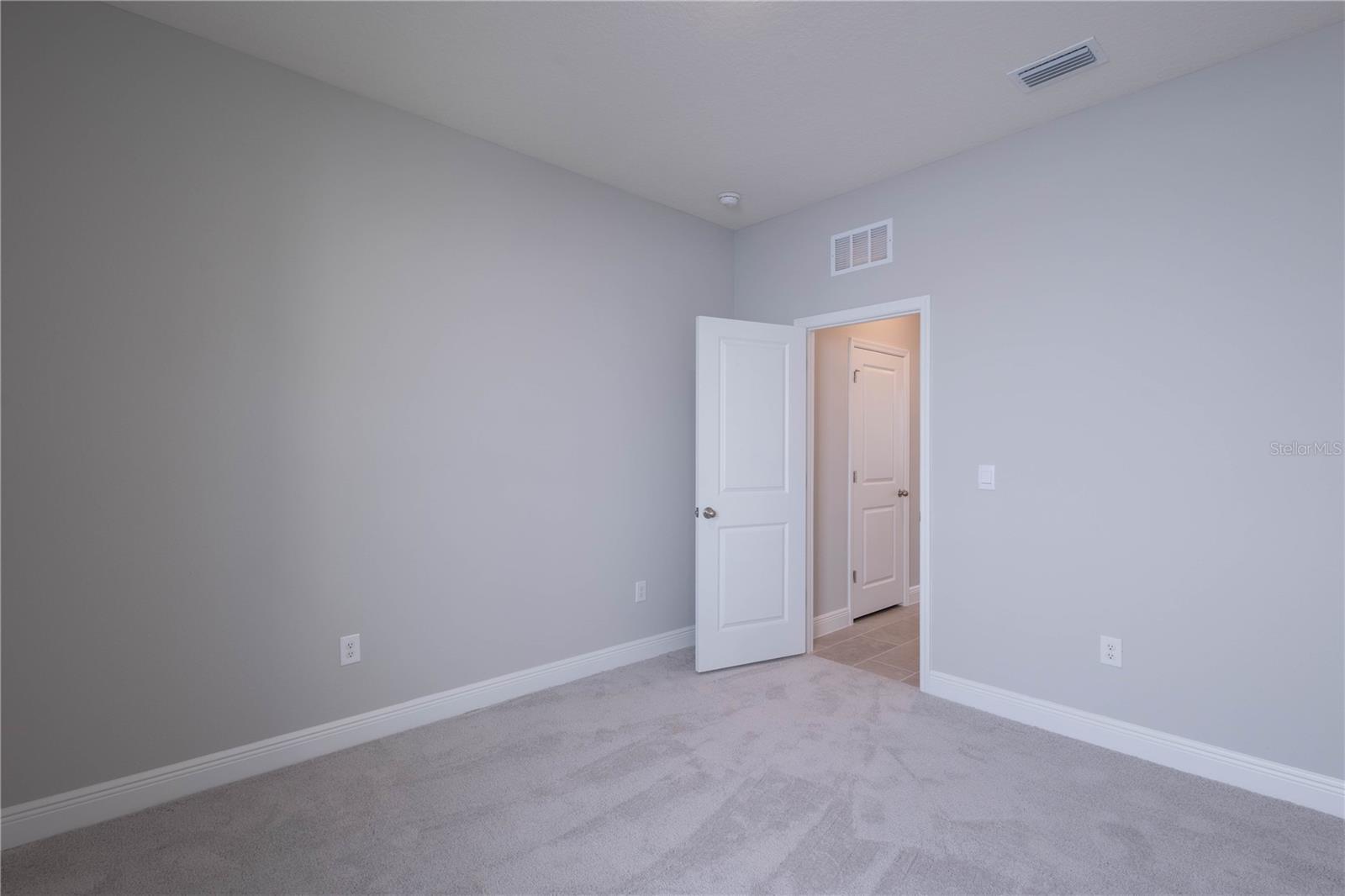 MANGROVE MANOR PH 2 - Residential