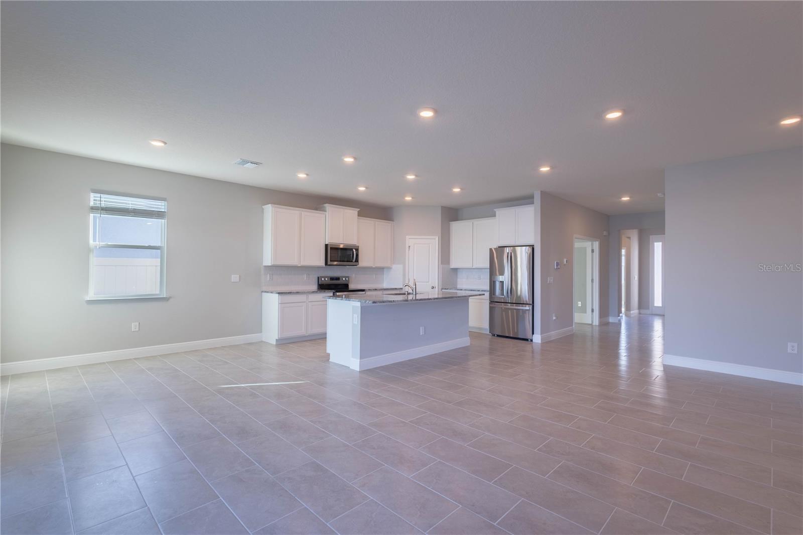 MANGROVE MANOR PH 2 - Residential