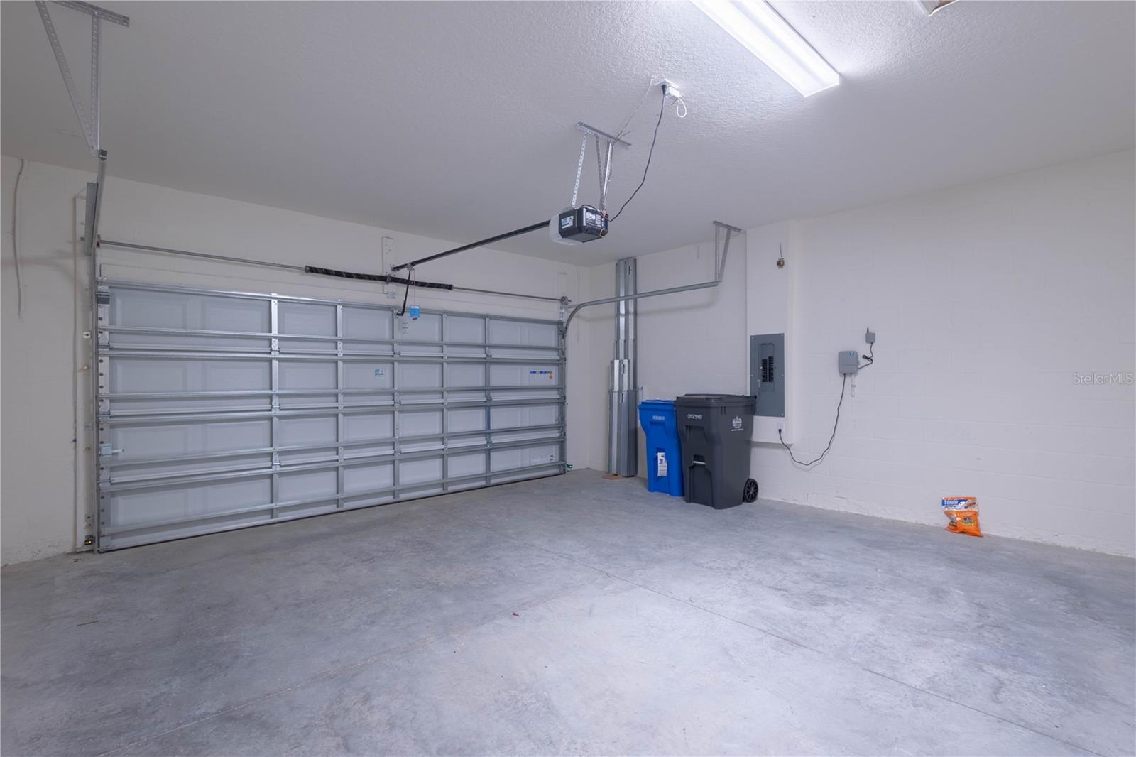 MANGROVE MANOR PH 2 - Residential