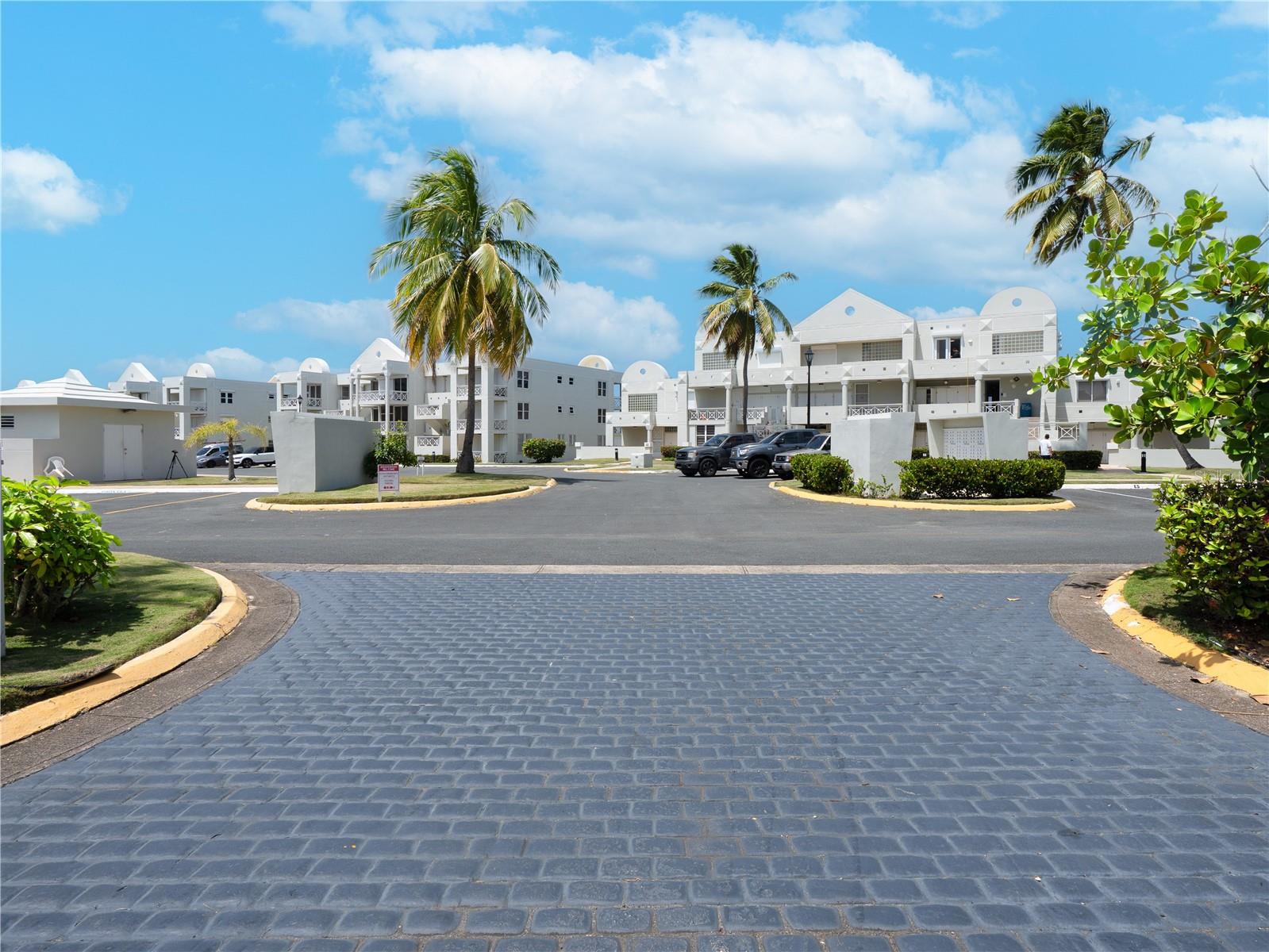 VILLAS DE COSTA DORADA II - Residential