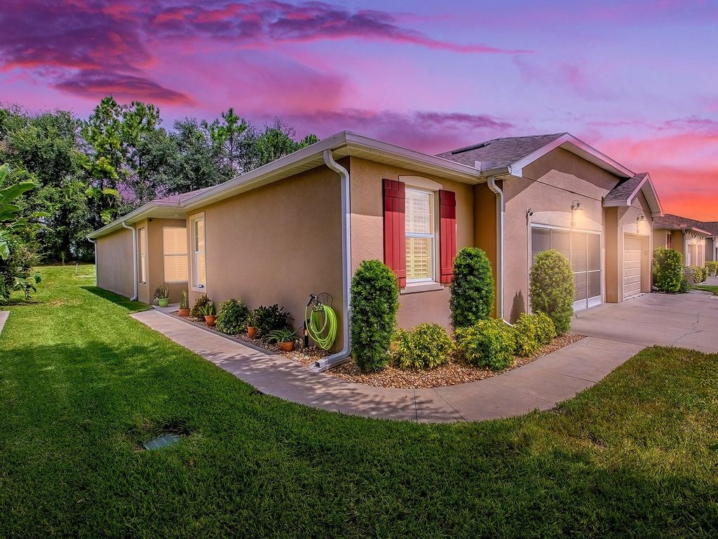 Photo of 26939 White Plains Way, Leesburg, FL 34748 (MLS # G5102246)