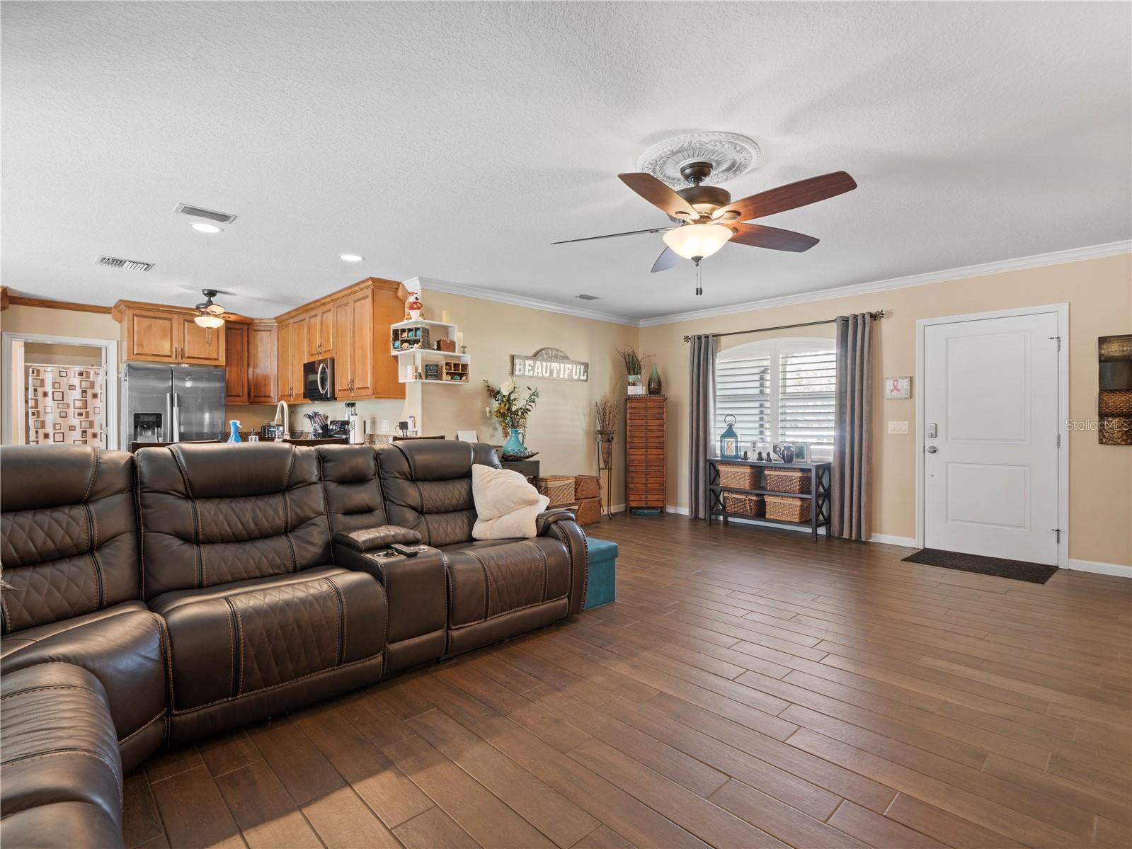 THE HIGHLANDS - Residential