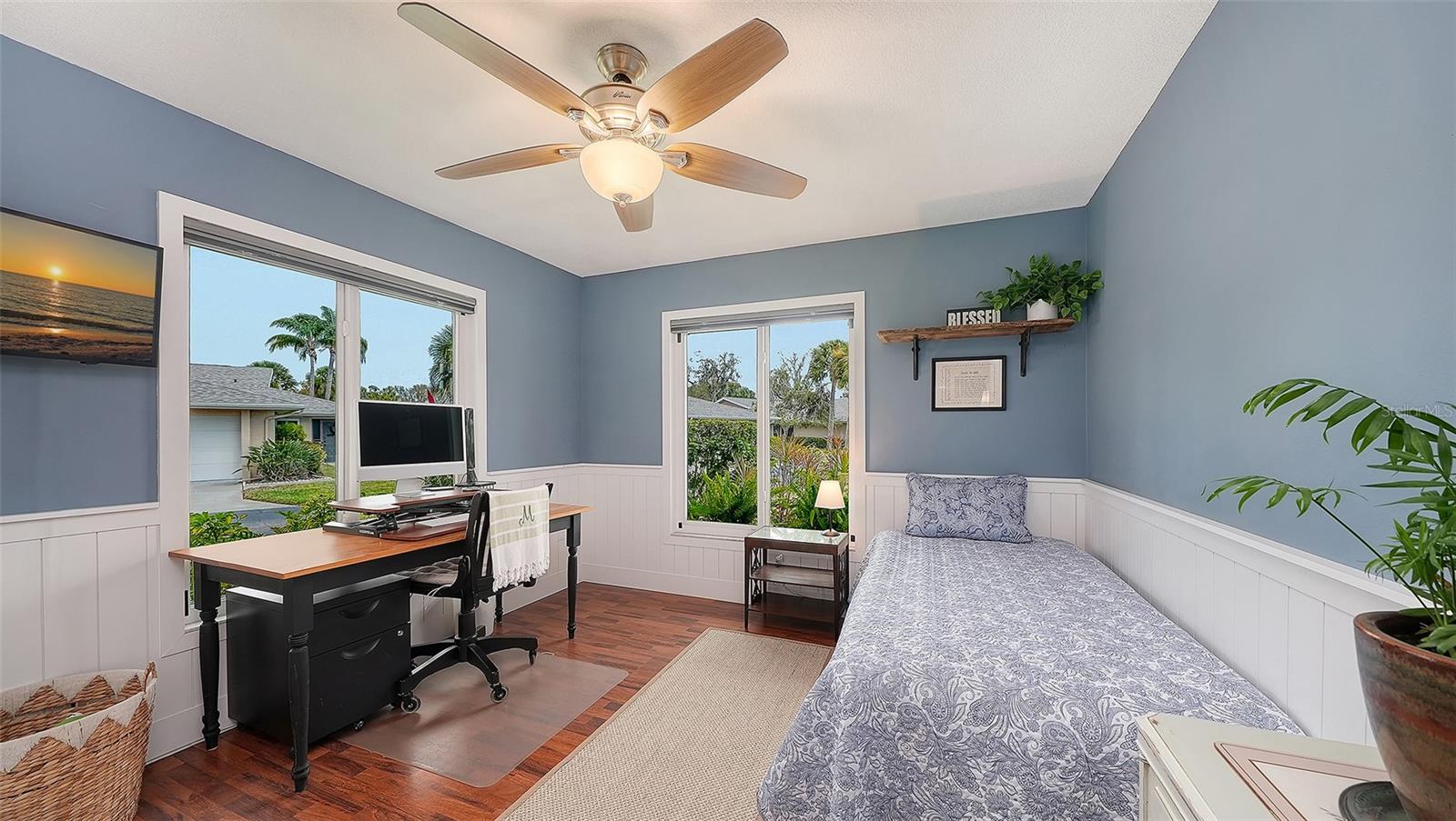 CENTER GATE VILLAGE 6 - Residential