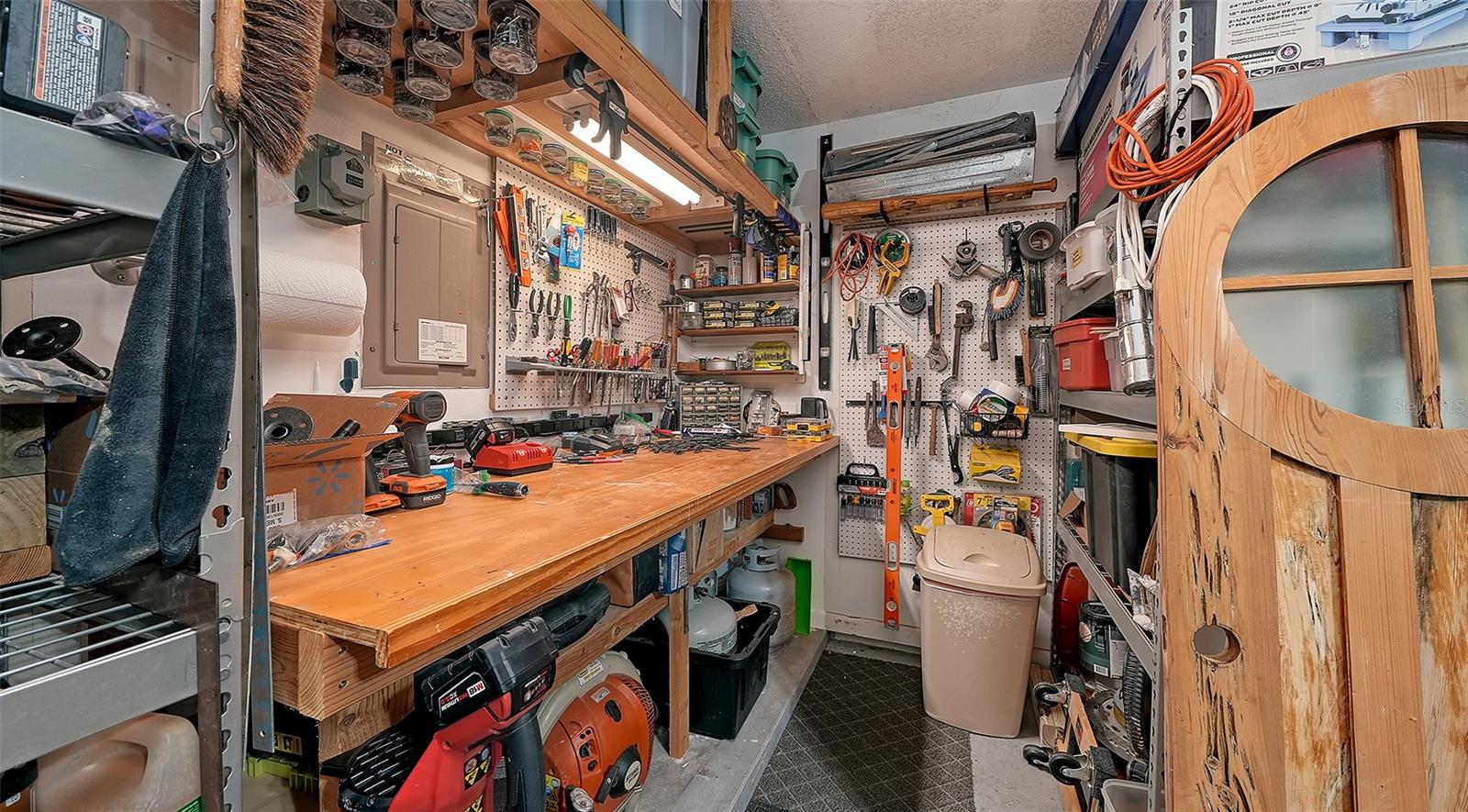 CENTER GATE VILLAGE 6 - Residential