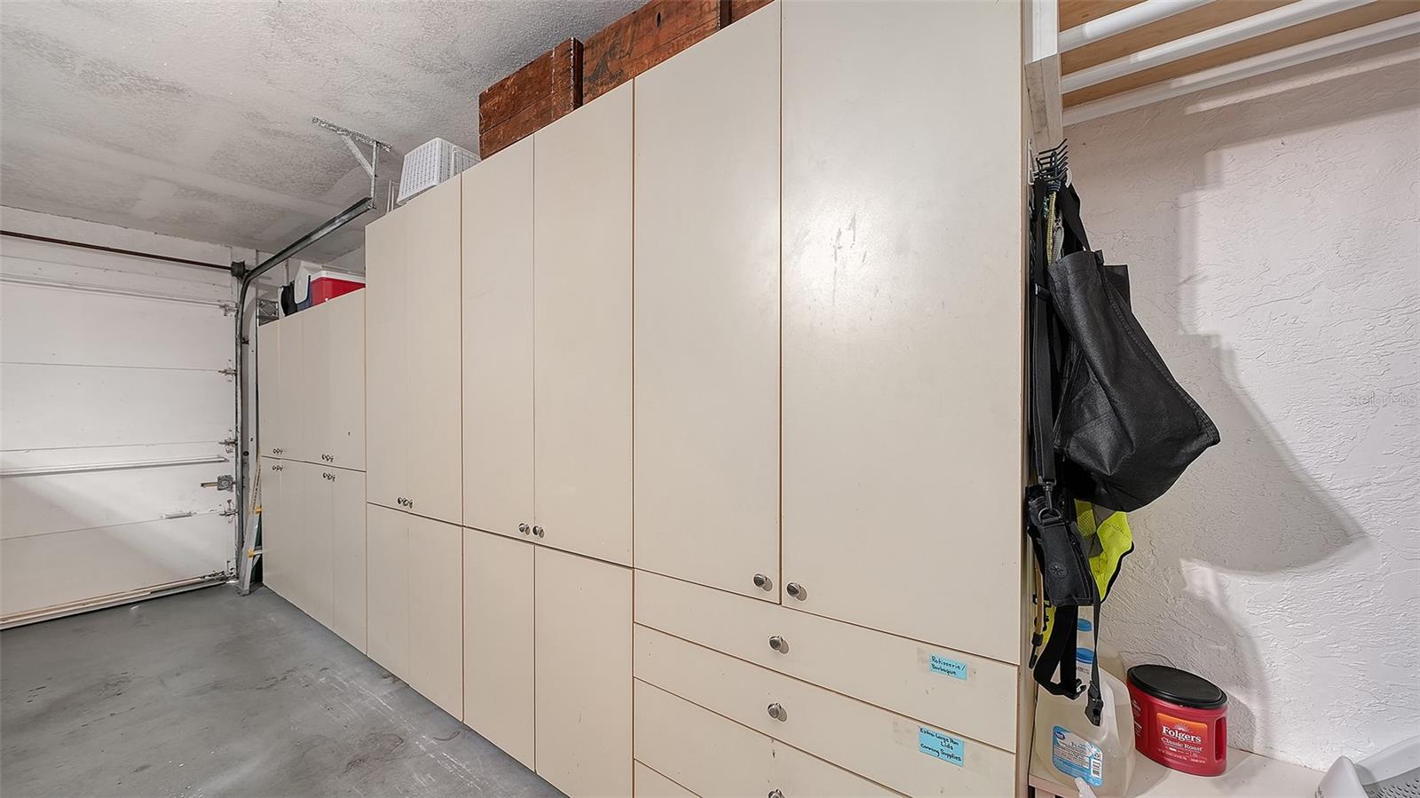 CENTER GATE VILLAGE 6 - Residential