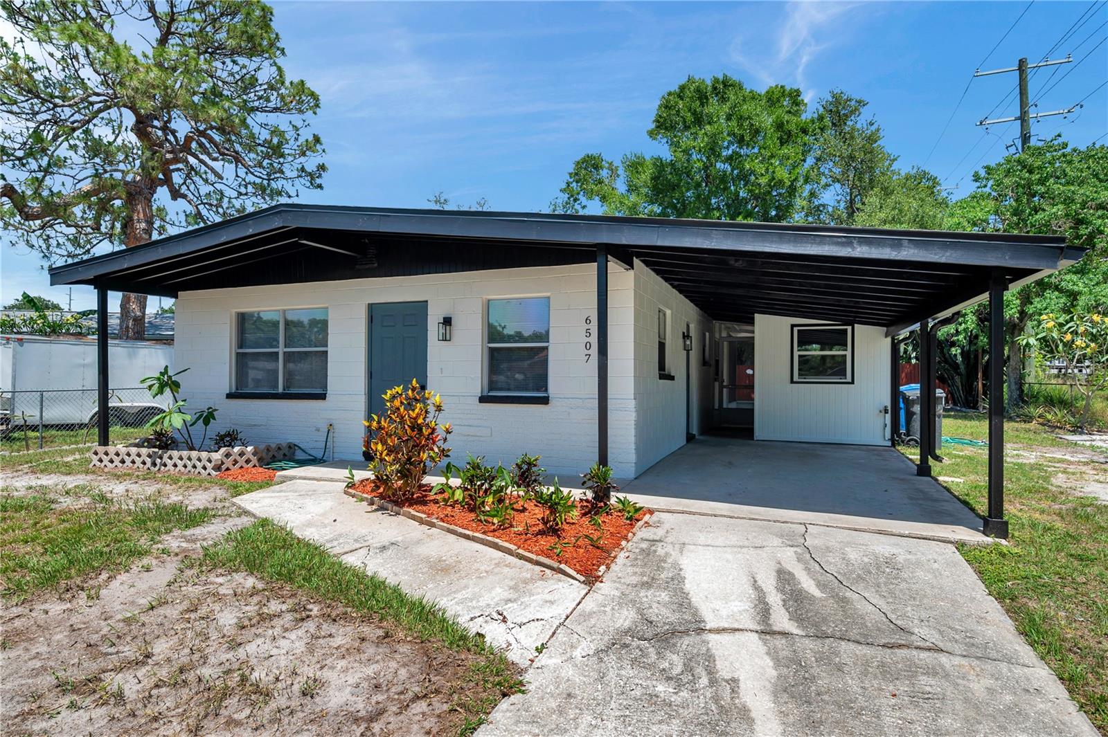 6507 LA MESA CIRCLE