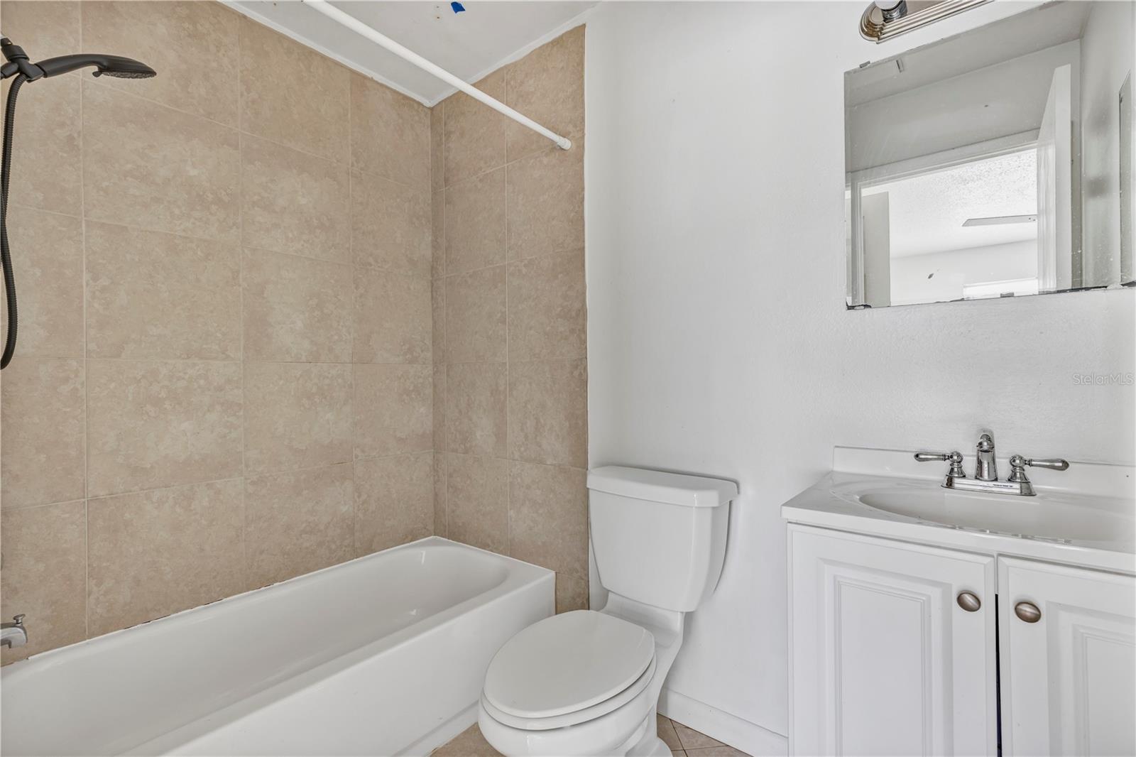 FRENCH ESTATE - Residential Income