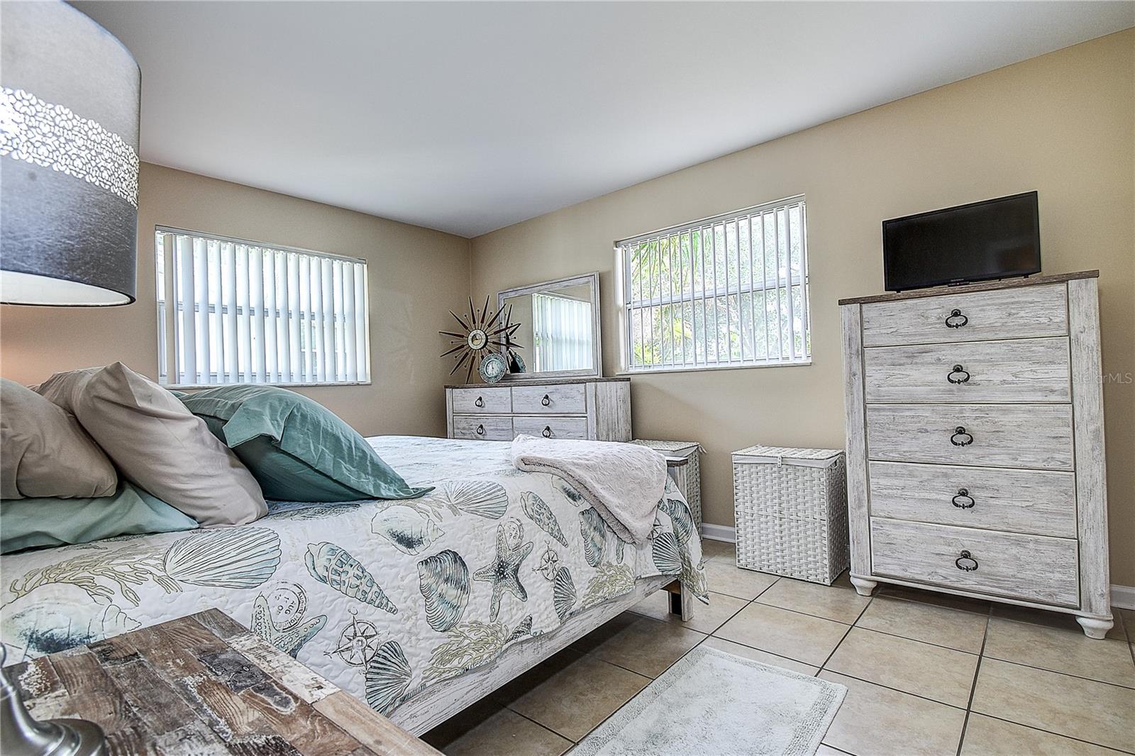 LARGO LAKE VILLAS - Residential