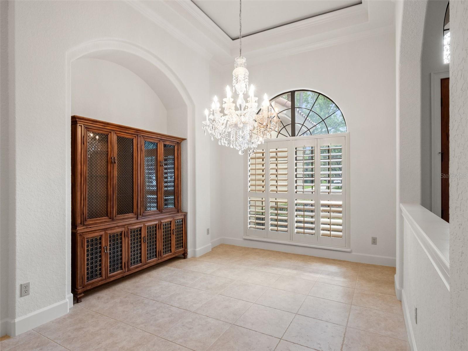 5236 SHORELINE CIRCLE