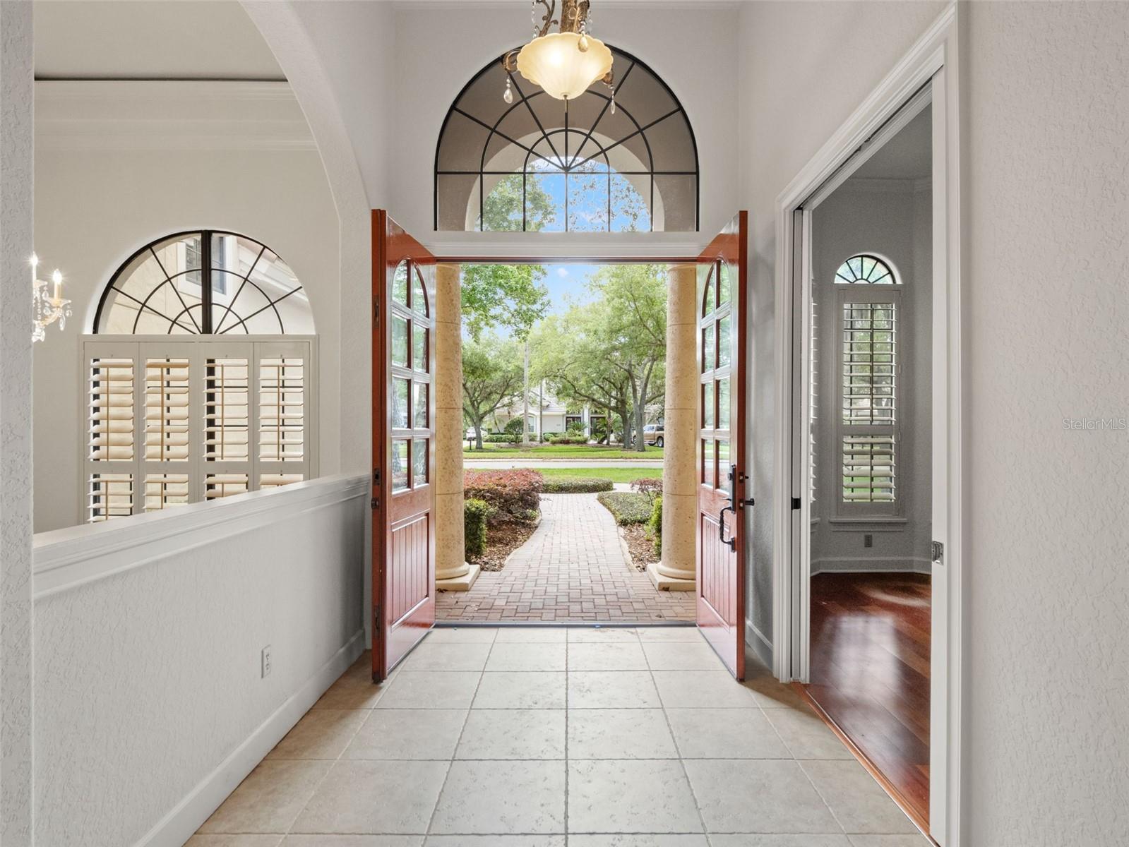 5236 SHORELINE CIRCLE