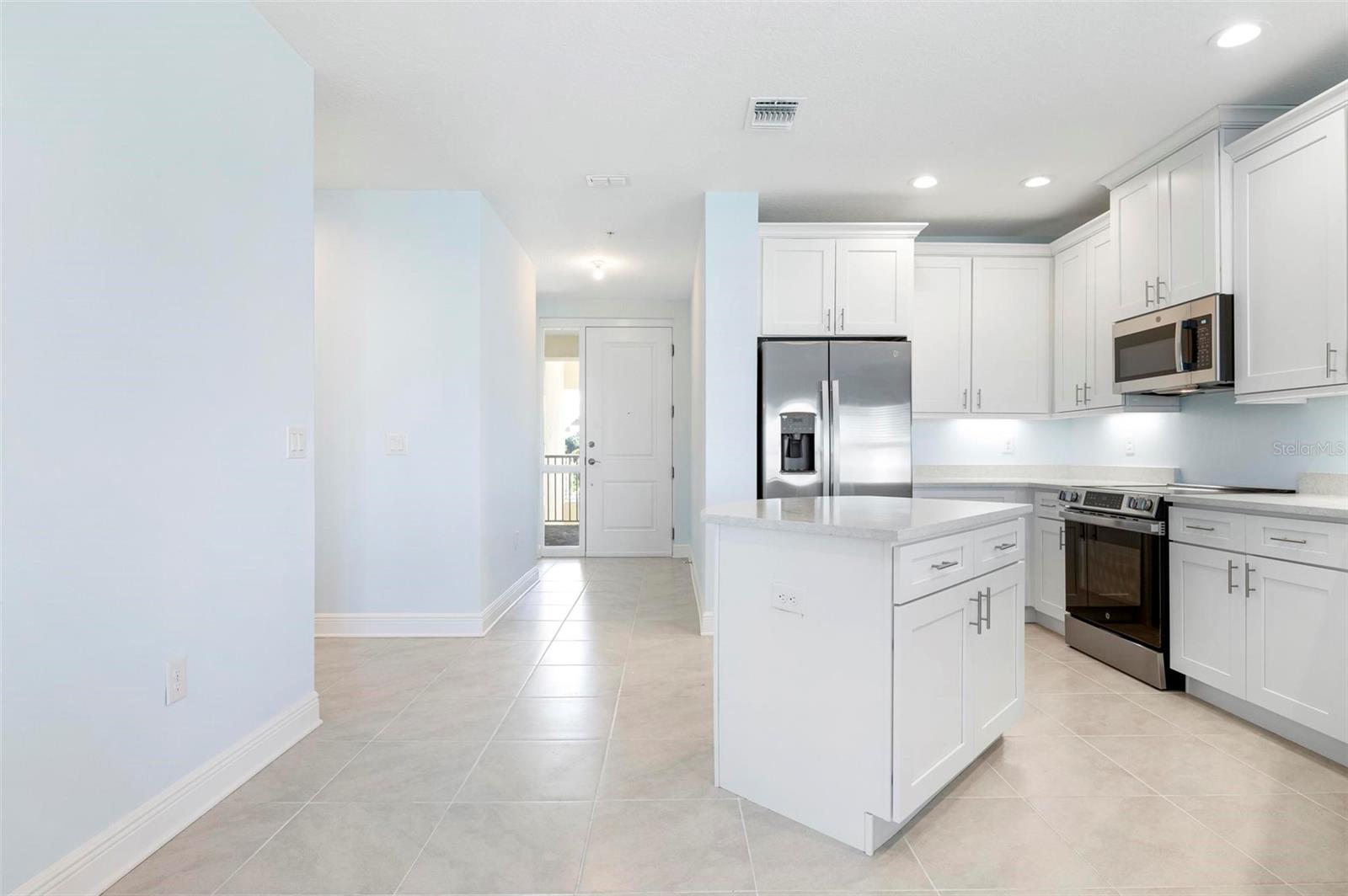 PALMA SOLA BAY CLUB - Residential