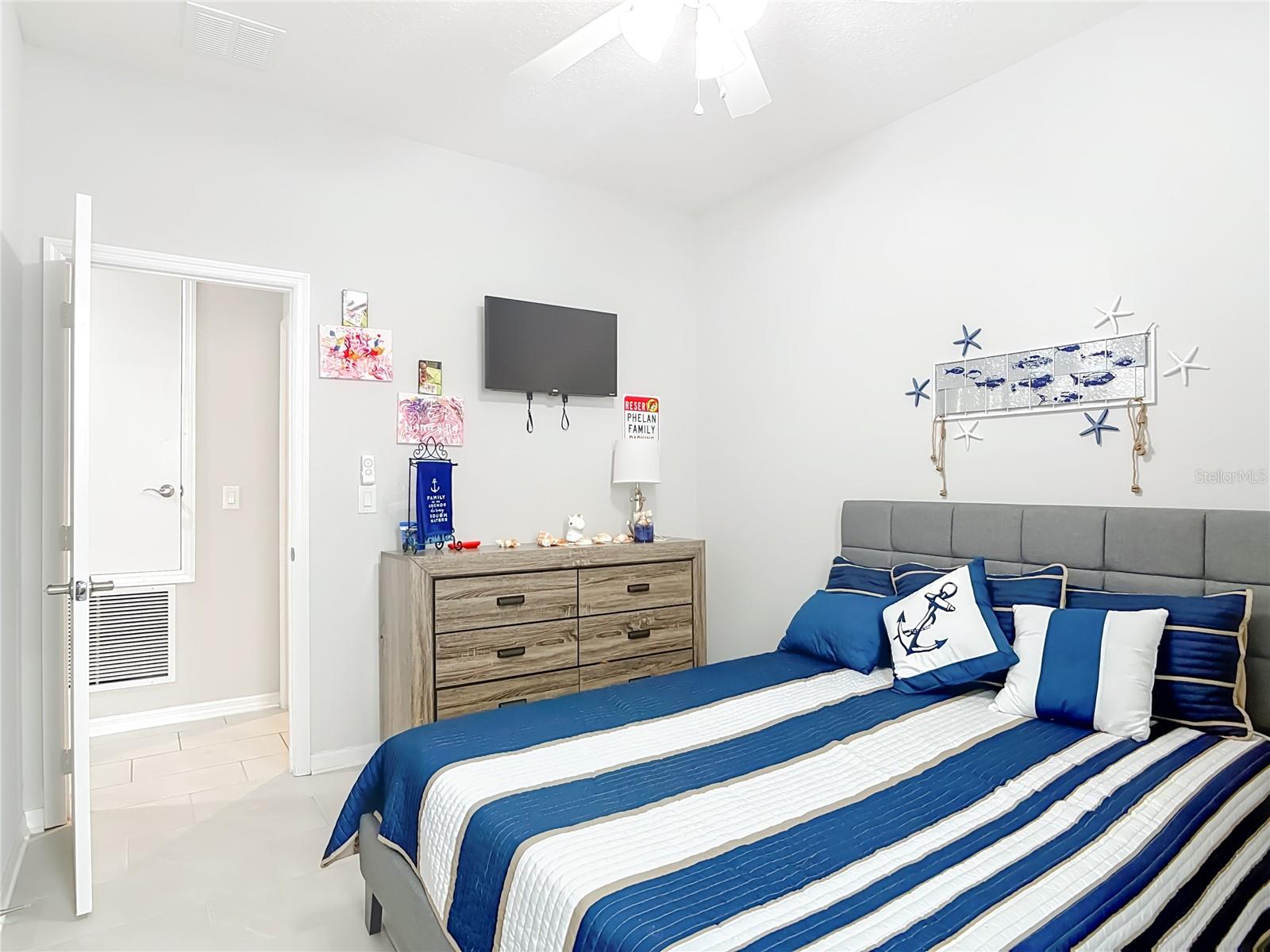 RIVIERA BELLA - Residential