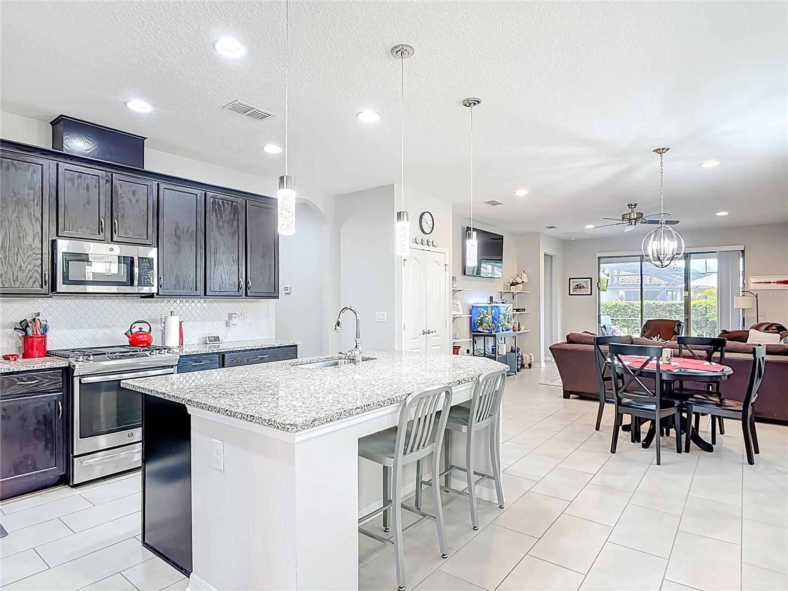 RIVIERA BELLA - Residential