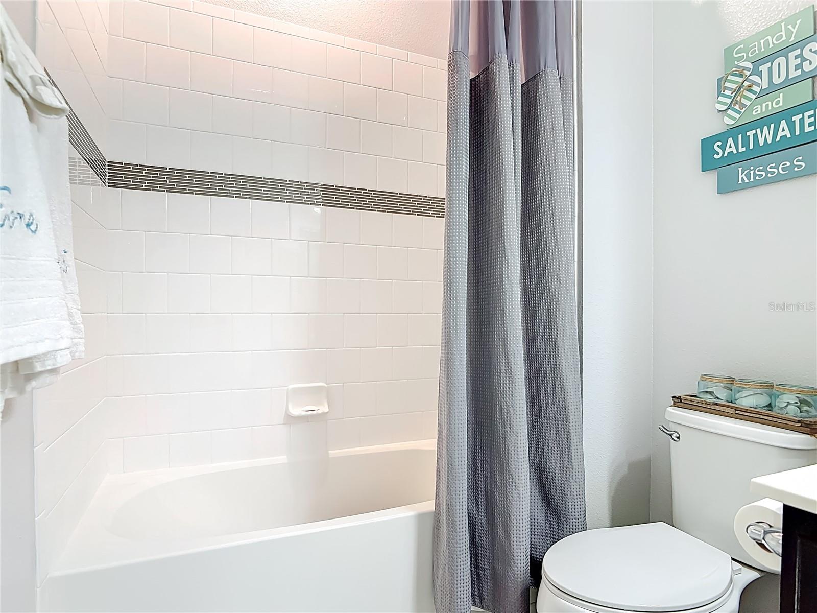 RIVIERA BELLA - Residential