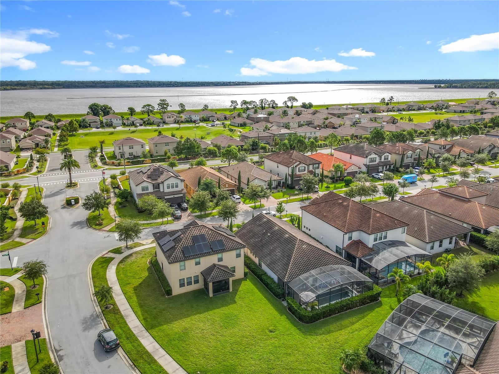 RIVIERA BELLA - Residential