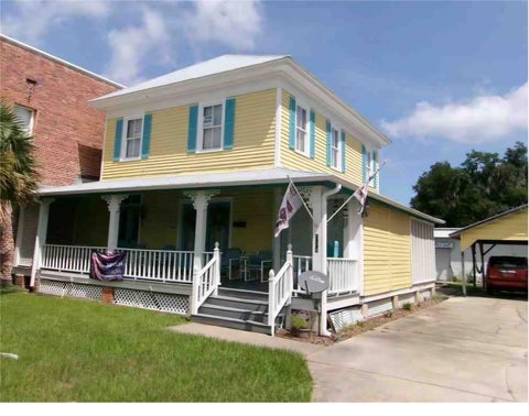 Photo of 334 Central Avenue, Crescent City, FL 32112 (MLS # S5158567)