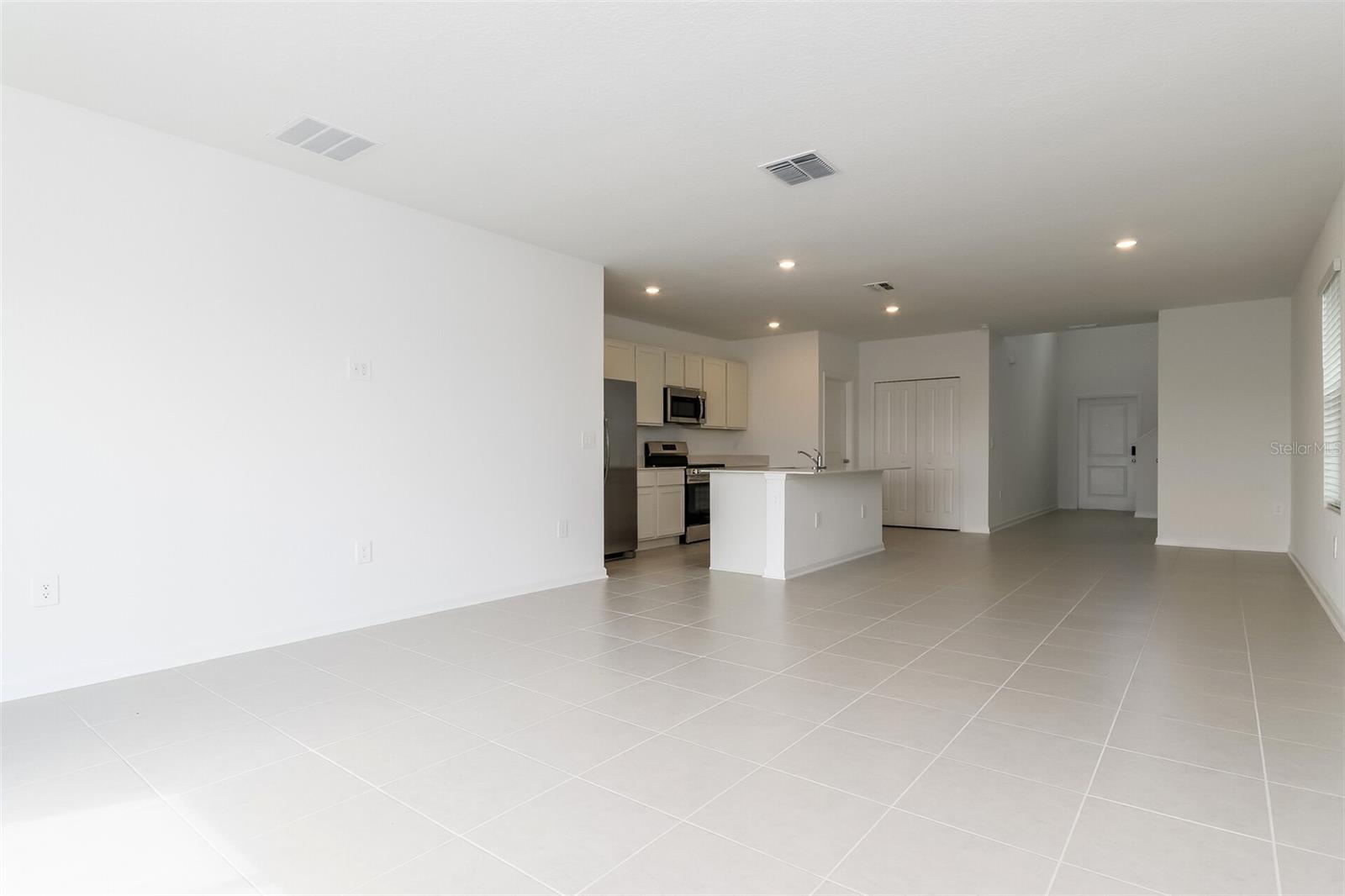 CROSSWINDS EAST PH 1 - Residential Lease