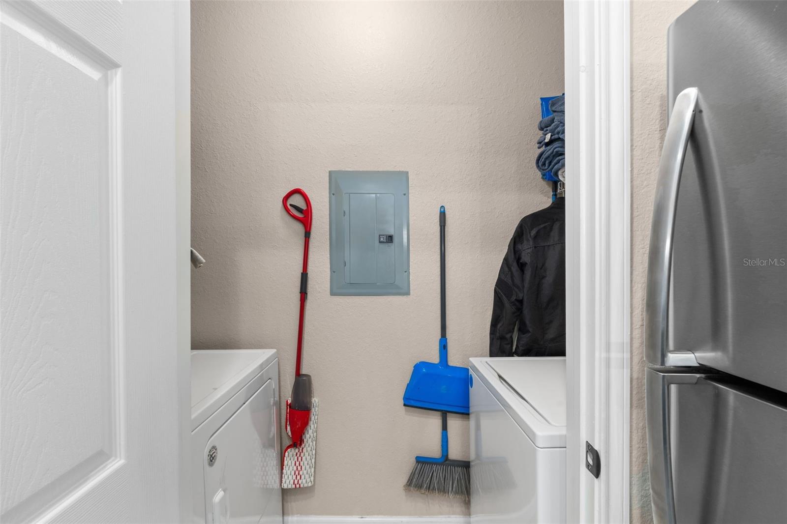 OLD TOWN VLGS - Residential