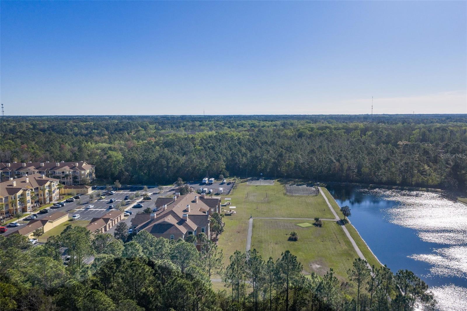 OLD TOWN VLGS - Residential