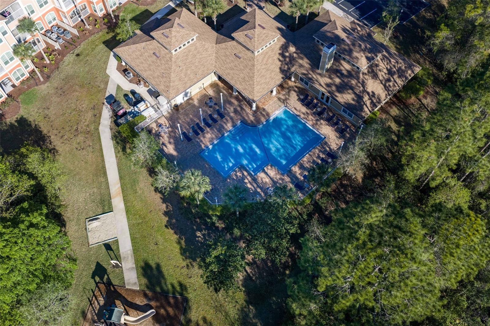 OLD TOWN VLGS - Residential