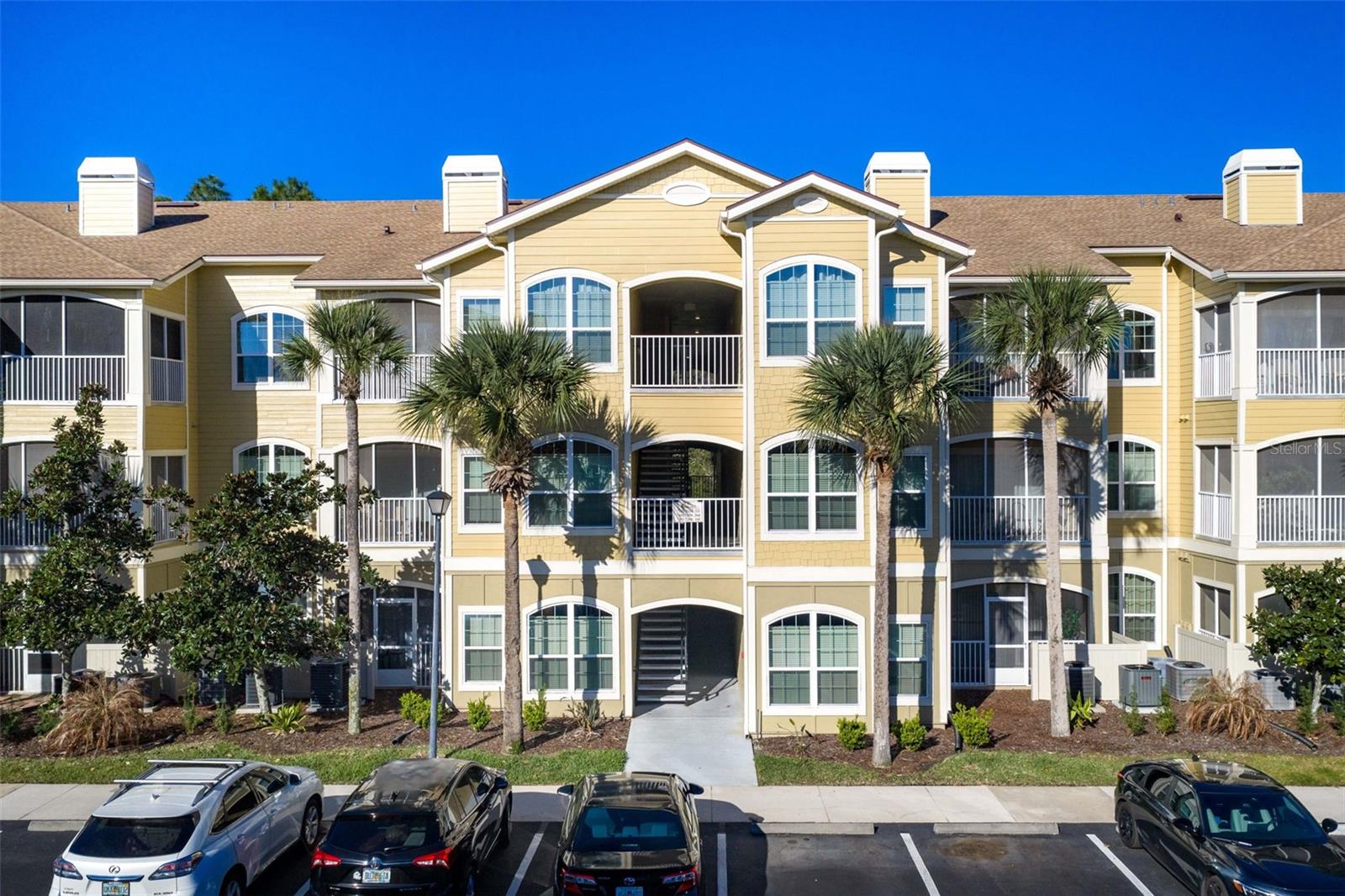 OLD TOWN VLGS - Residential