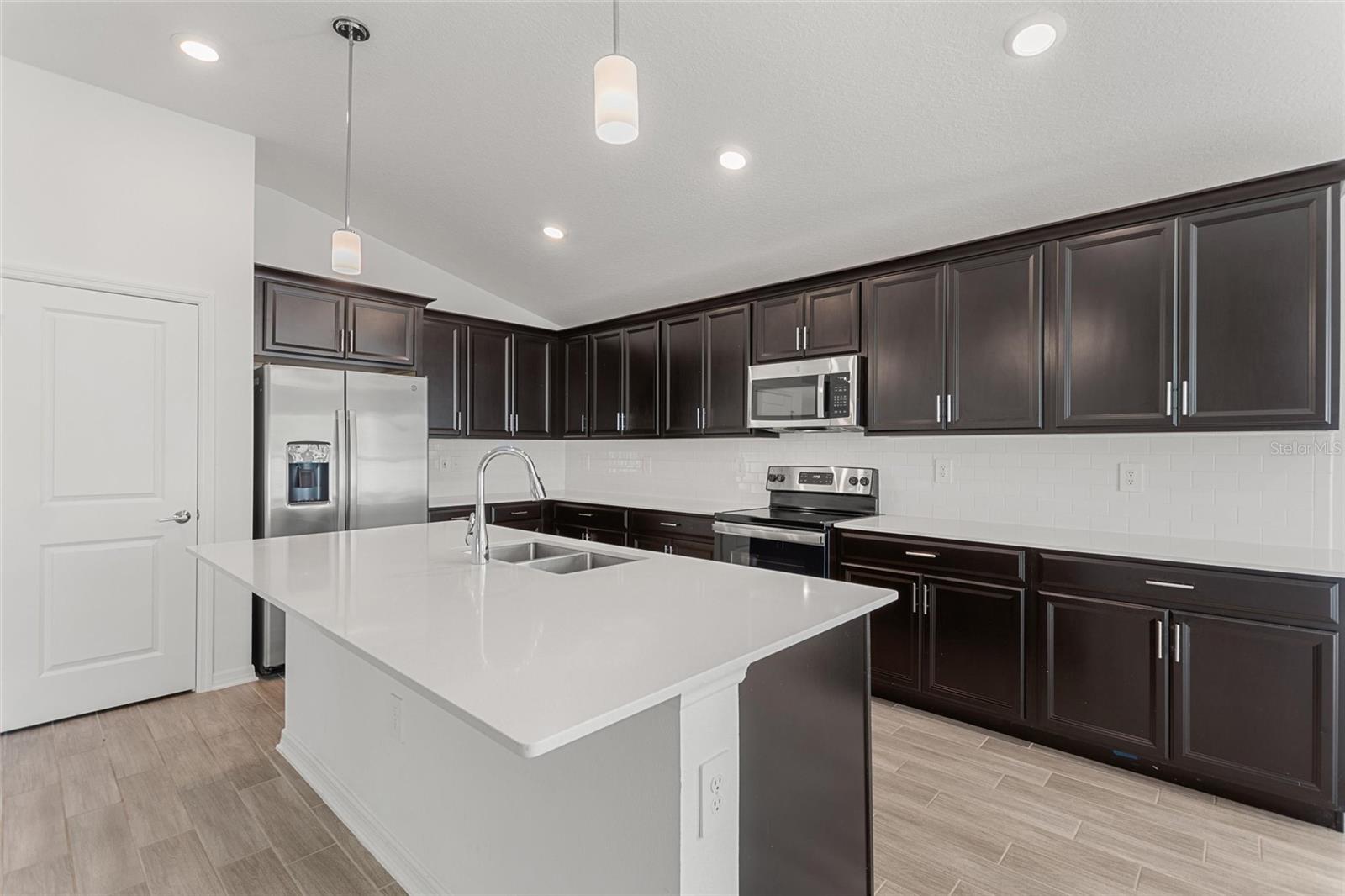 STONEYBROOK HILLSB - Residential Lease