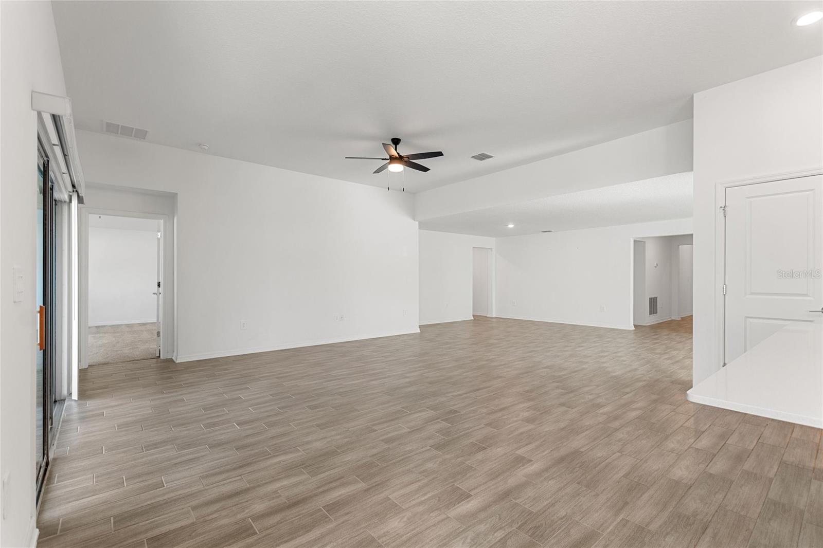 STONEYBROOK HILLSB - Residential Lease